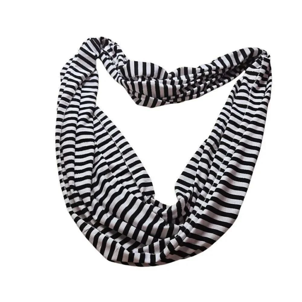Woman black white stripped infinity scarf